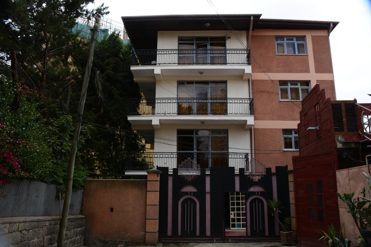 The Hive Guest House แอดดิสอาบาบา ภายนอก รูปภาพ